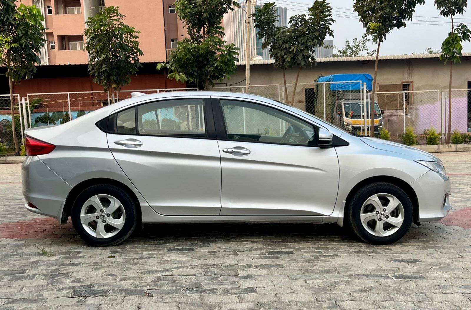 HONDA CITY 1.5 VX MT  (I-VTEC )