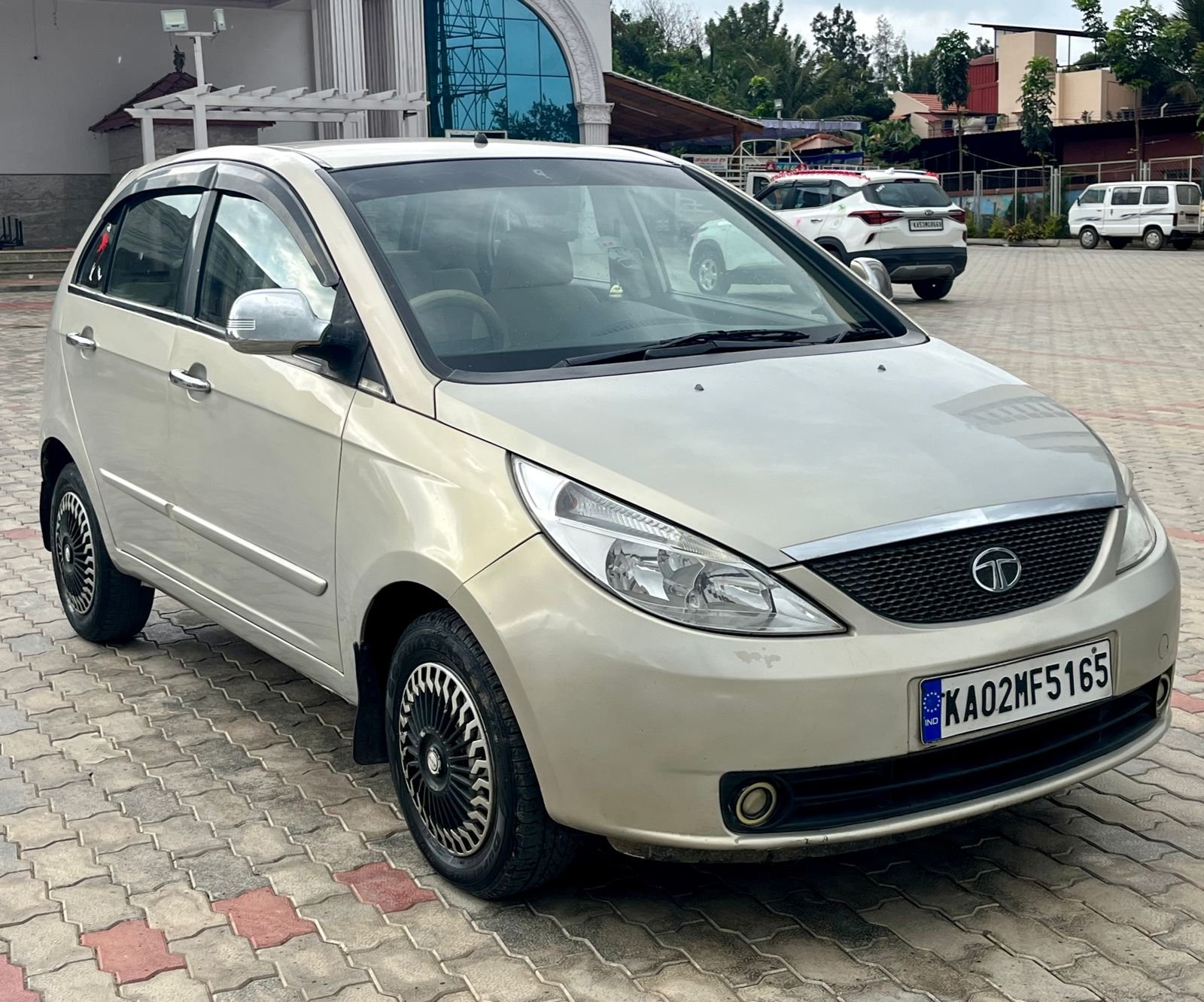 Indica Vista Aura ABS  QJET 75