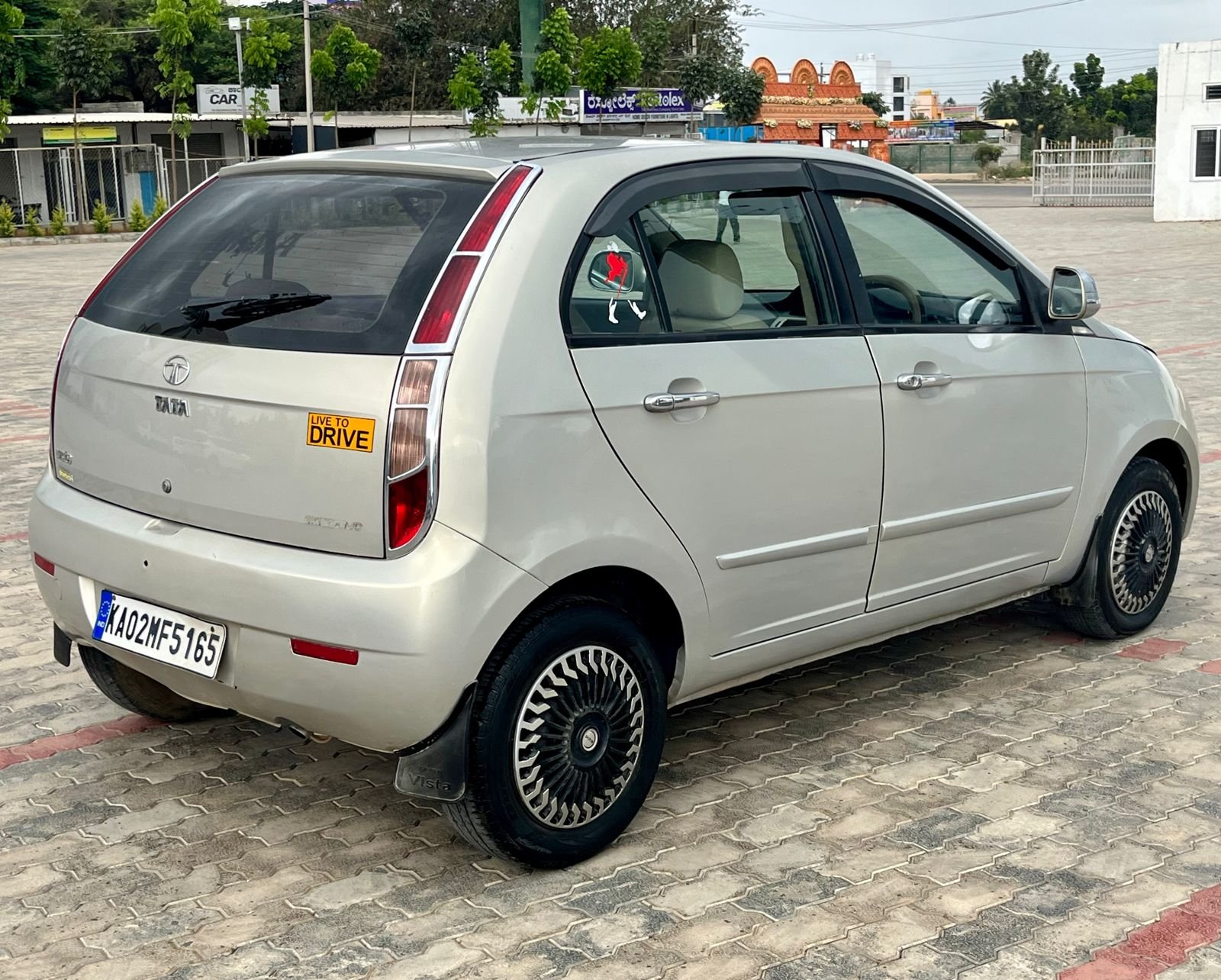 Indica Vista Aura ABS  QJET 75