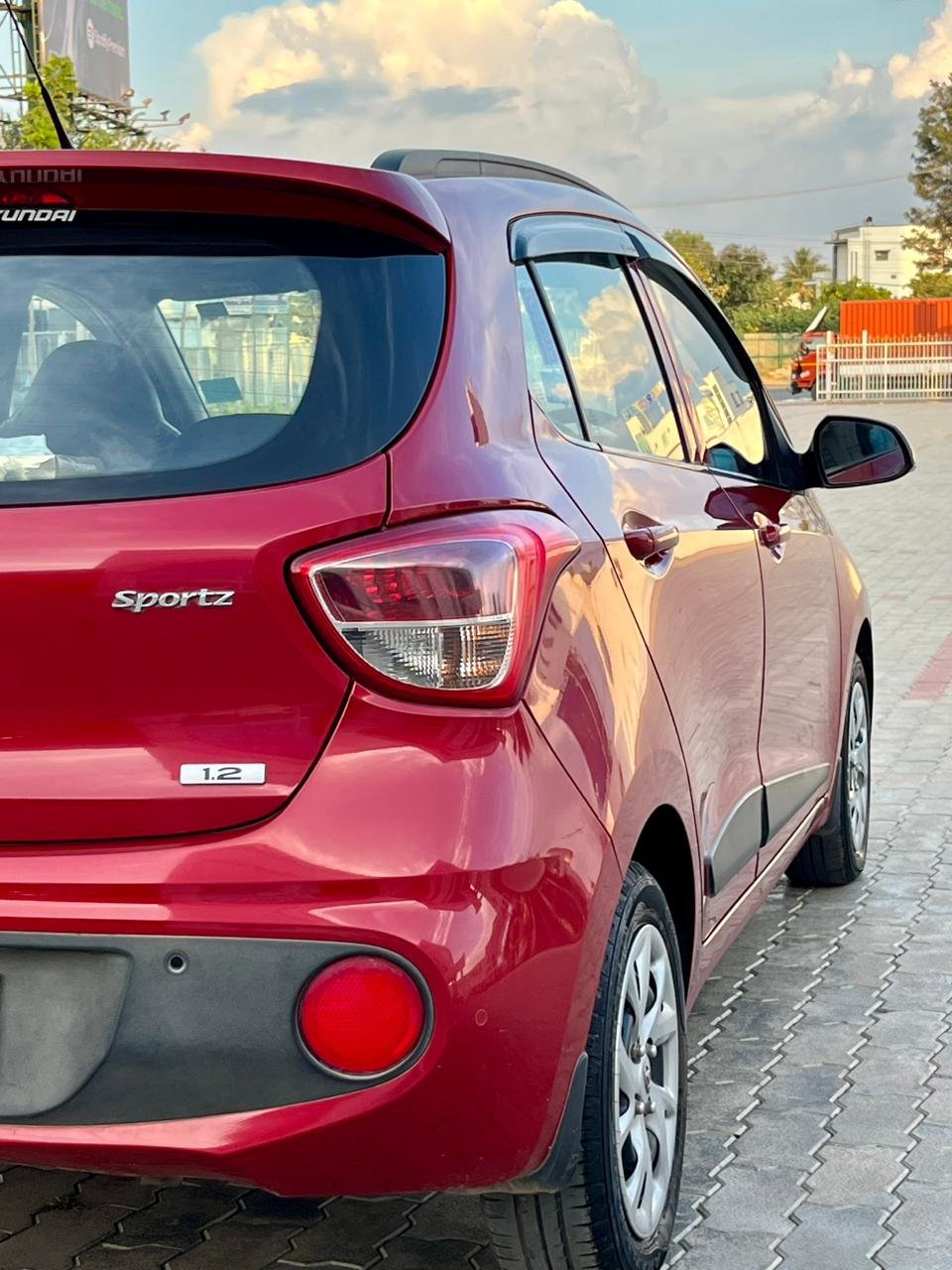 Hyundai  Grand i10 sportz 1.2