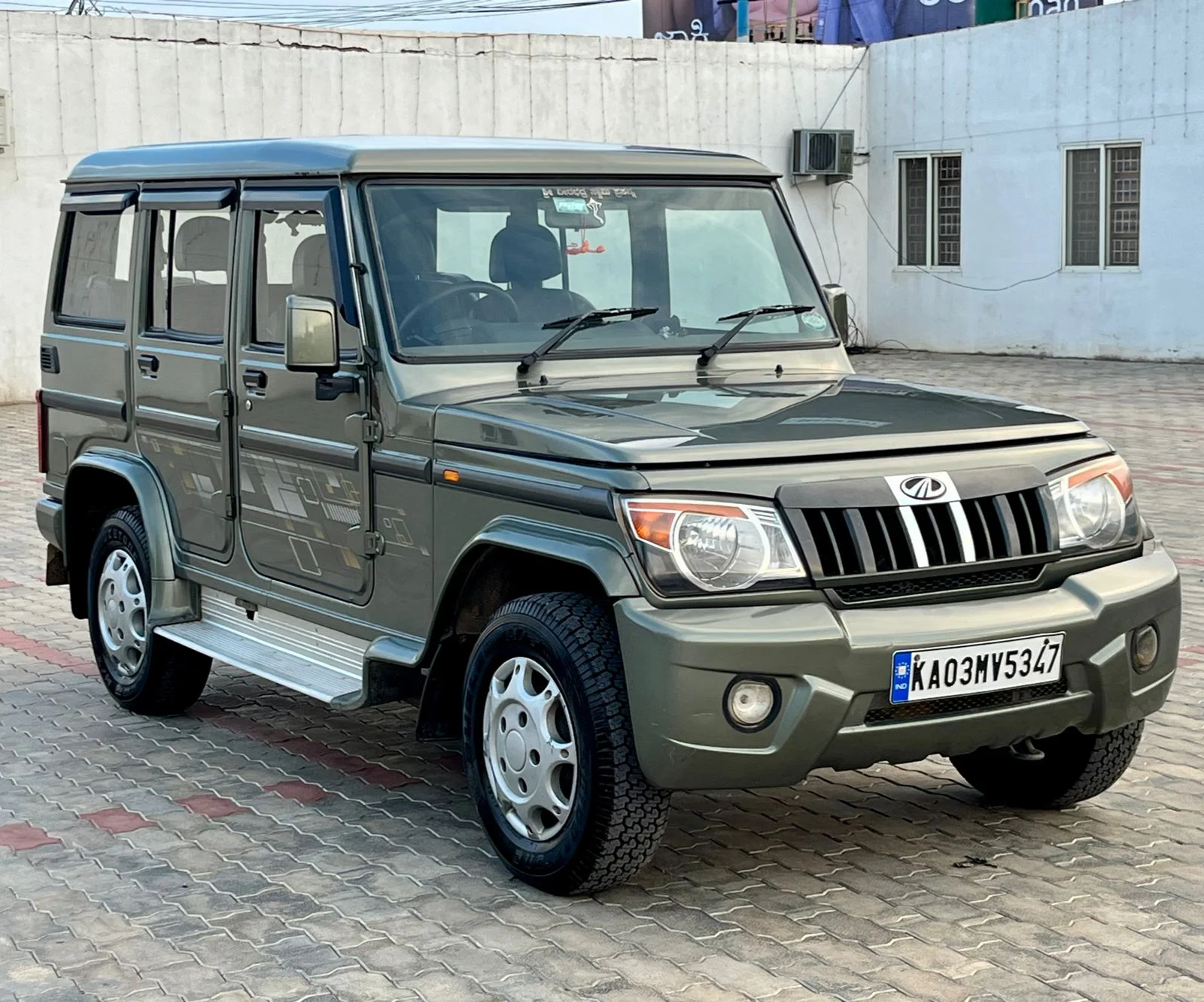 Mahindra Bolero ZLX Microhybrid