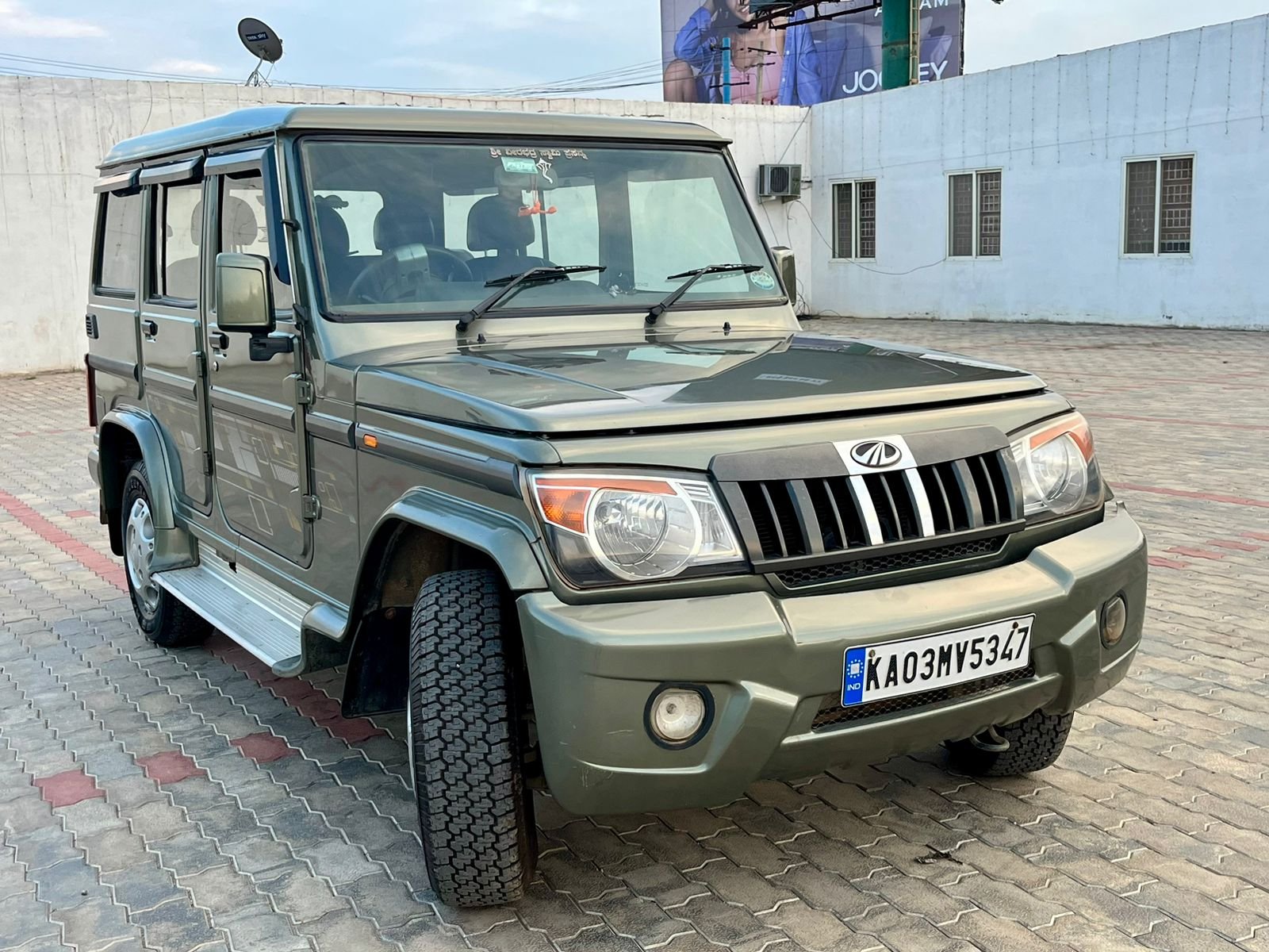 Mahindra Bolero ZLX Microhybrid