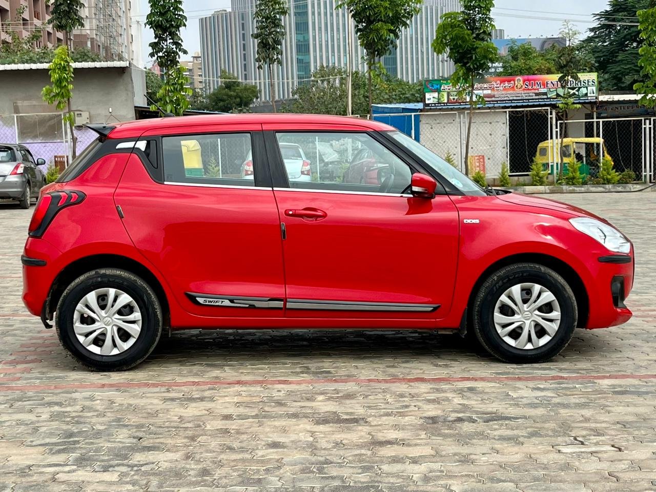 Maruthi Swift VDI 2018 – Red