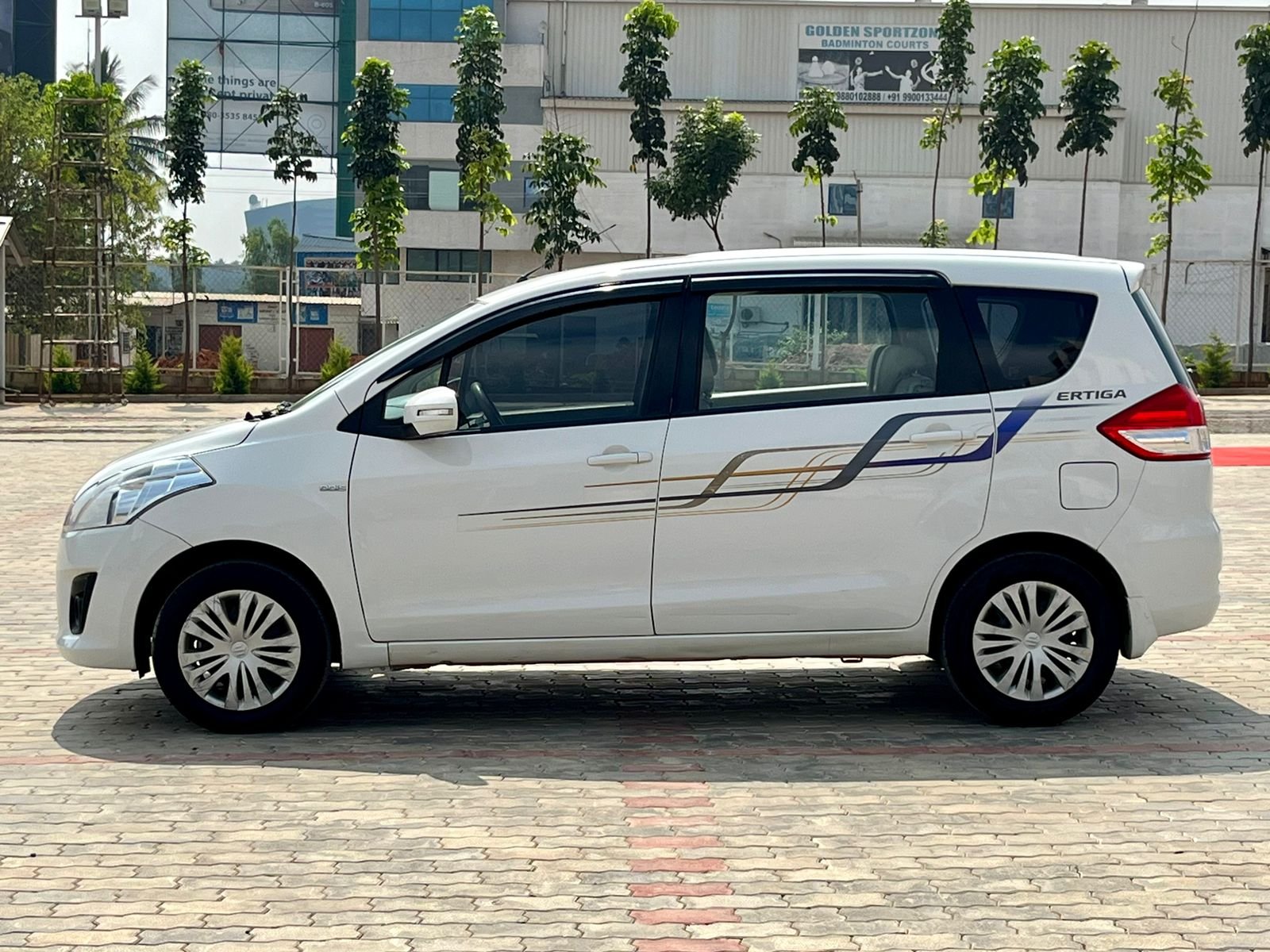 Maruthi Suzuki Ertiga ZDI – White – 2013