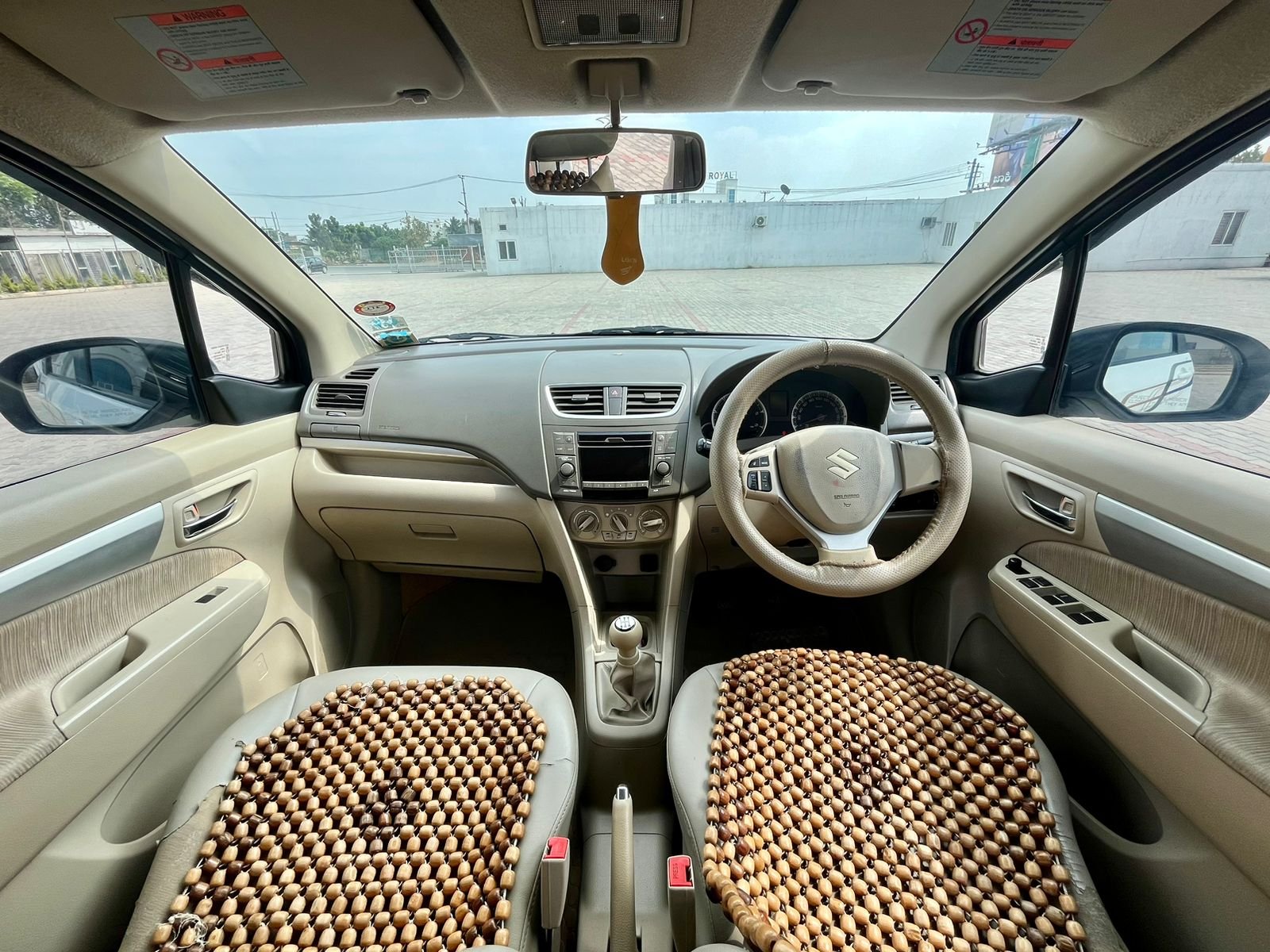 Maruthi Suzuki Ertiga ZDI – White – 2013