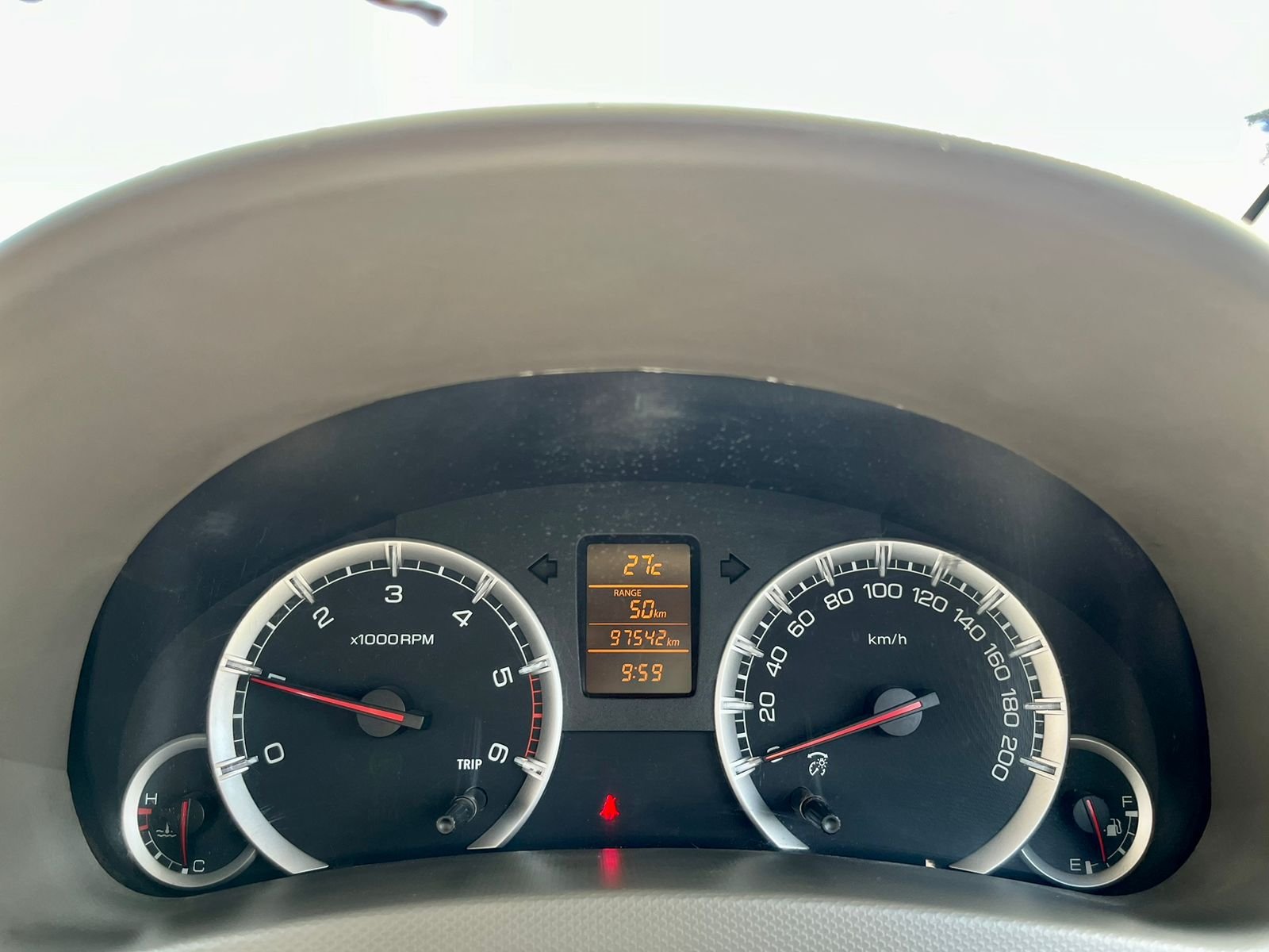 Maruthi Suzuki Ertiga ZDI – White – 2013