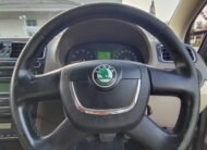 Skoda Rapid 1.6 Elegance AT (2013)