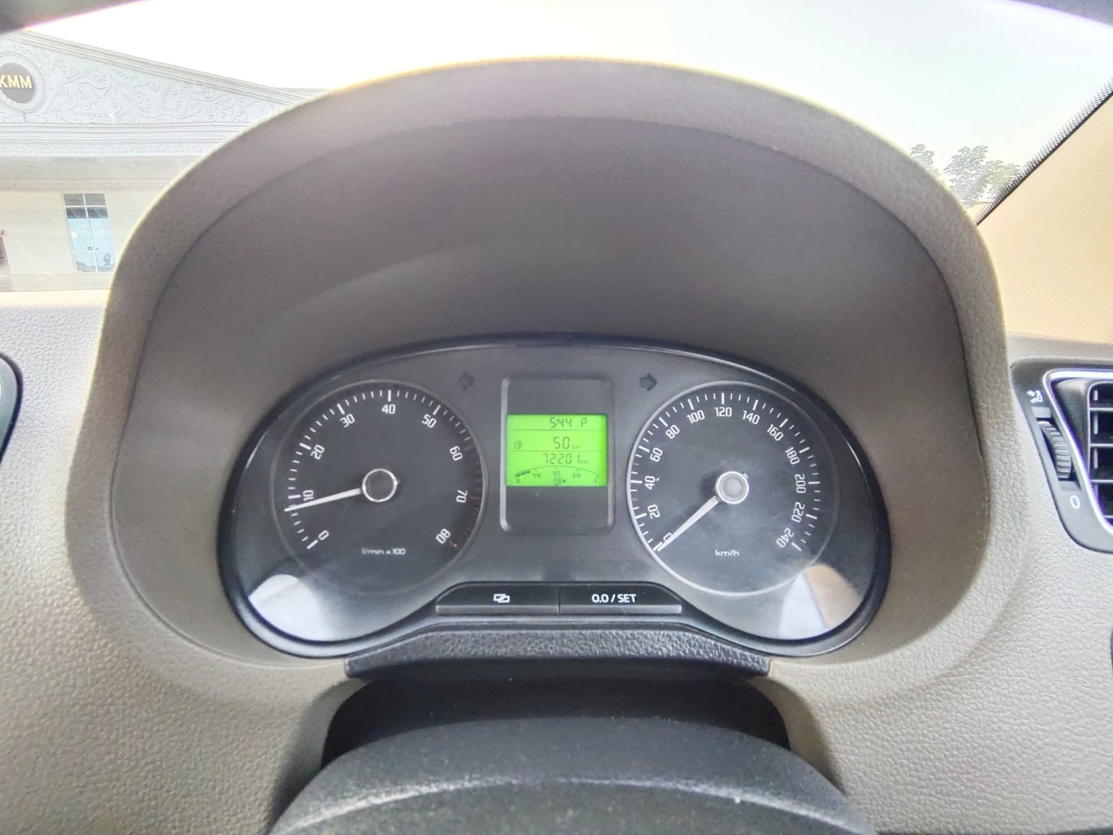 Skoda Rapid 1.6 Elegance AT (2013)