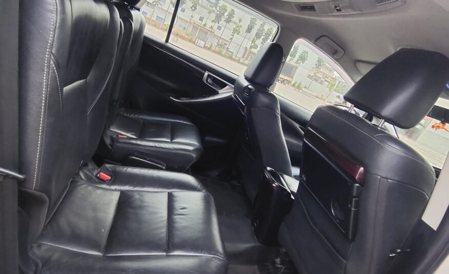 Toyota Innova Crysta 2.4 Z Manual, 2016