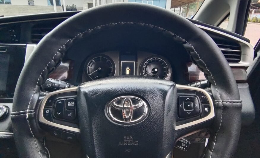 Toyota Innova Crysta 2.4 Z Manual, 2016