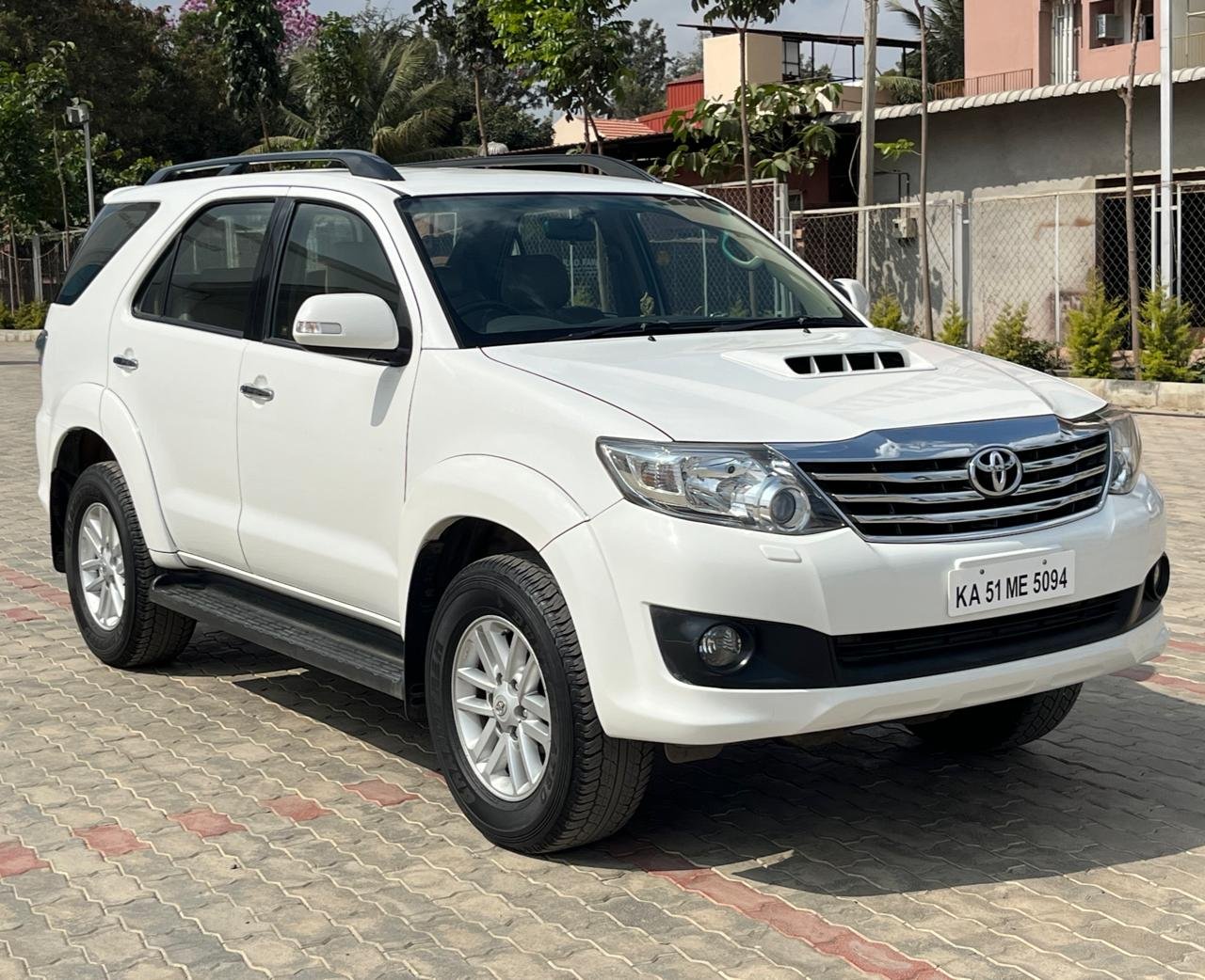 TOYOTA FORTUNER 3.0L 2WD AT 2013