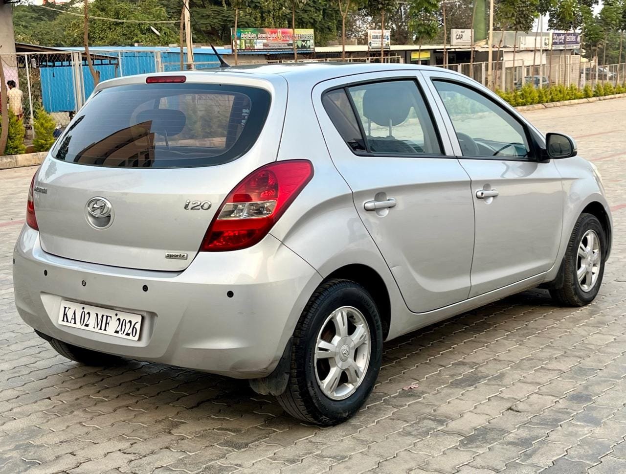 Hyundai I20 Sportz 1.2, Silver 2011