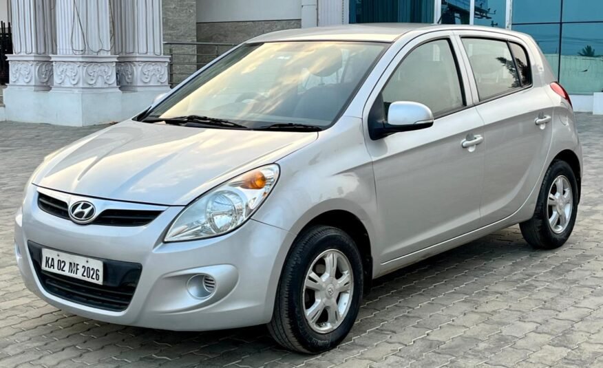 Hyundai I20 Sportz 1.2, Silver 2011