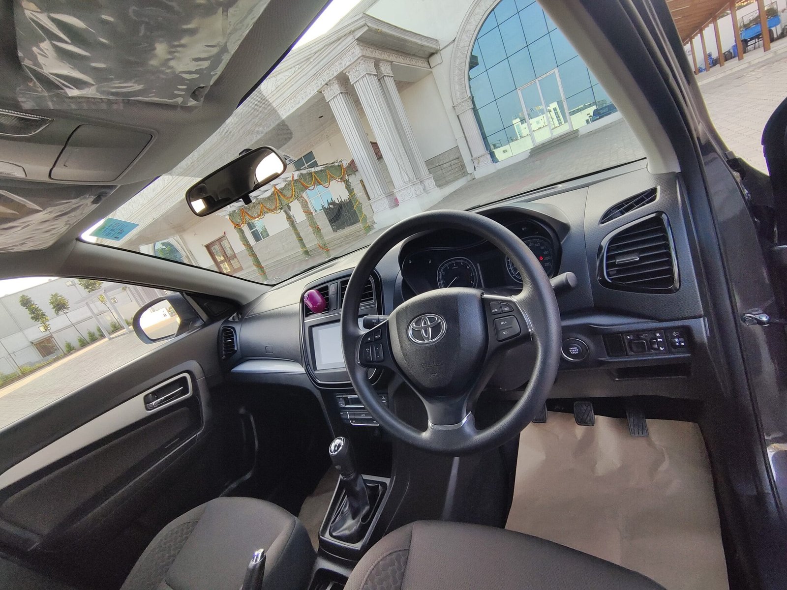 TOYOTA  URBAN CRUISER HIGH MT 2021