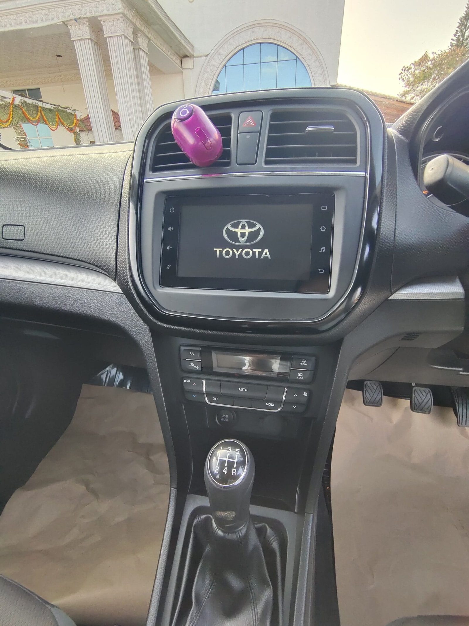 TOYOTA  URBAN CRUISER HIGH MT 2021