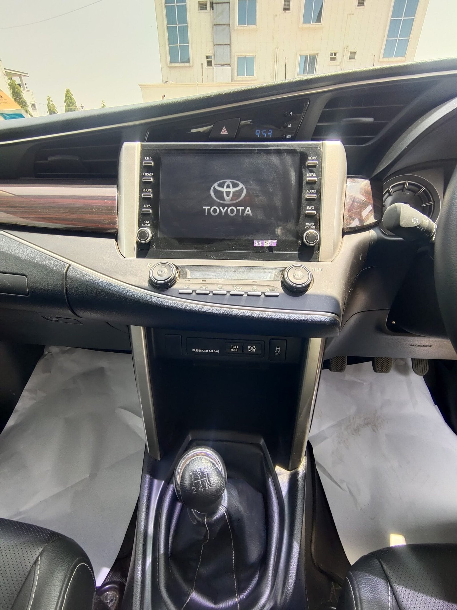 2021 Toyota Innova Crysta 2.4 Z Manual