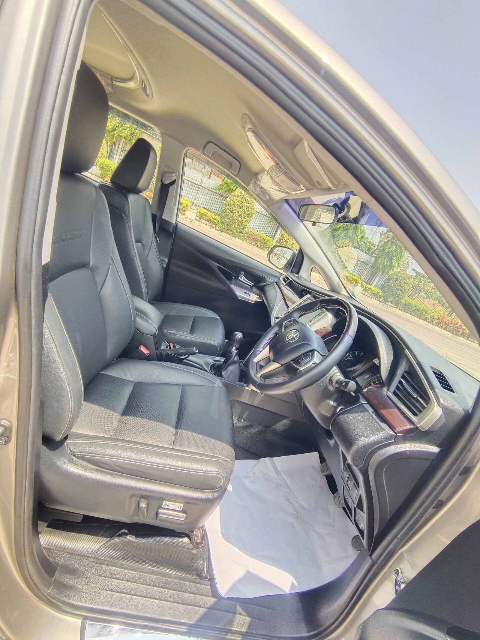2021 Toyota Innova Crysta 2.4 Z Manual