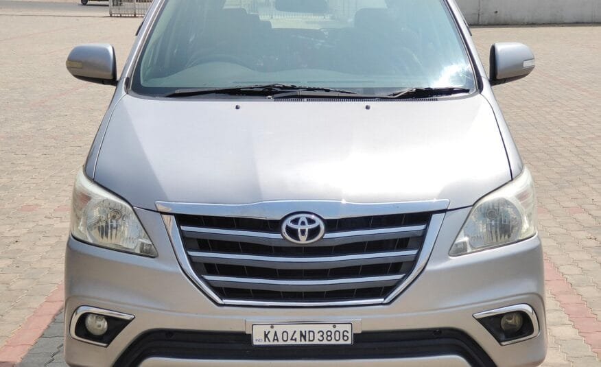 2016 Toyota Innova 2.5 V, Diesel