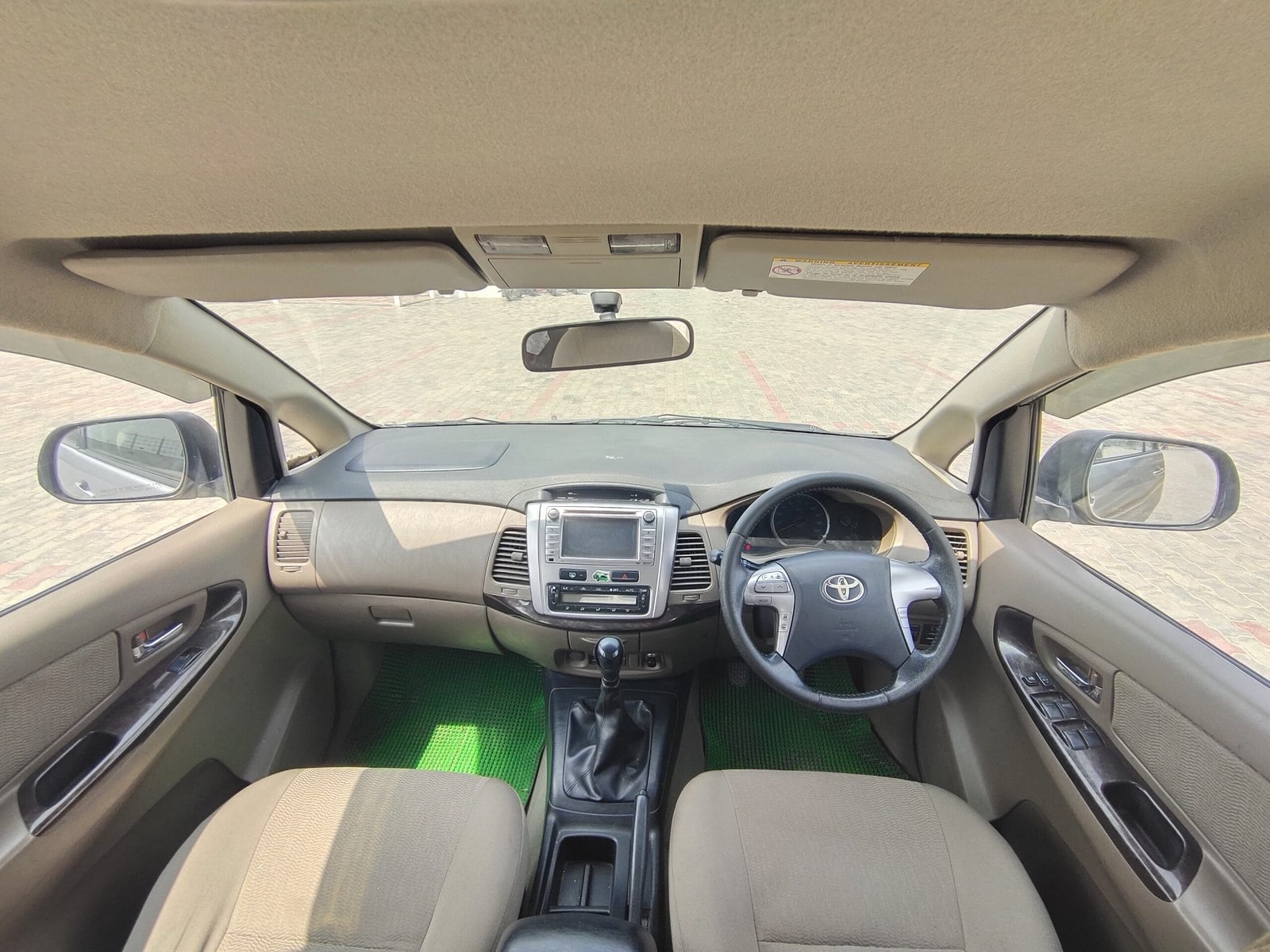 2016 Toyota Innova 2.5 V, Diesel