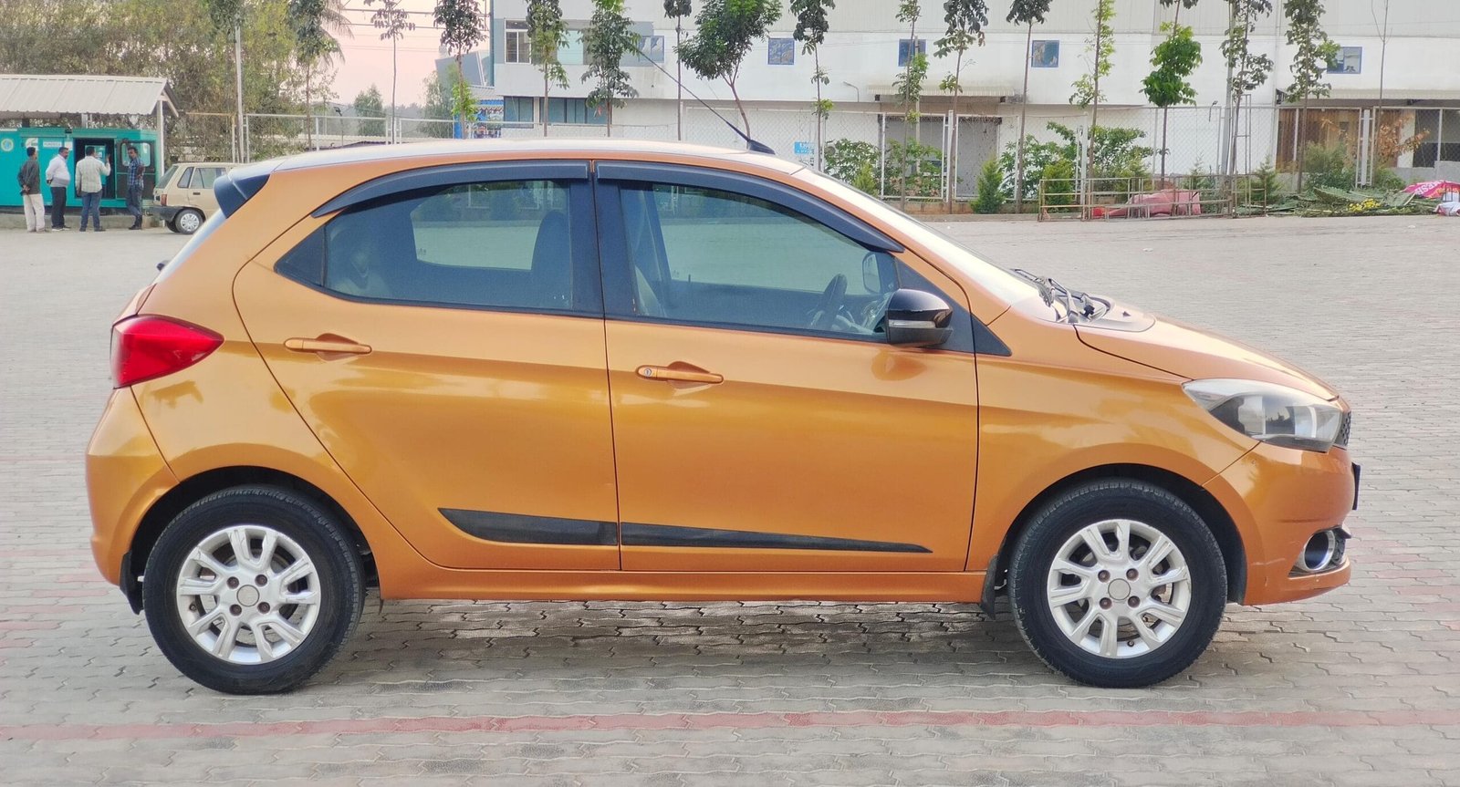 TATA MOTORS TIAGO XZ 1.2 RTN