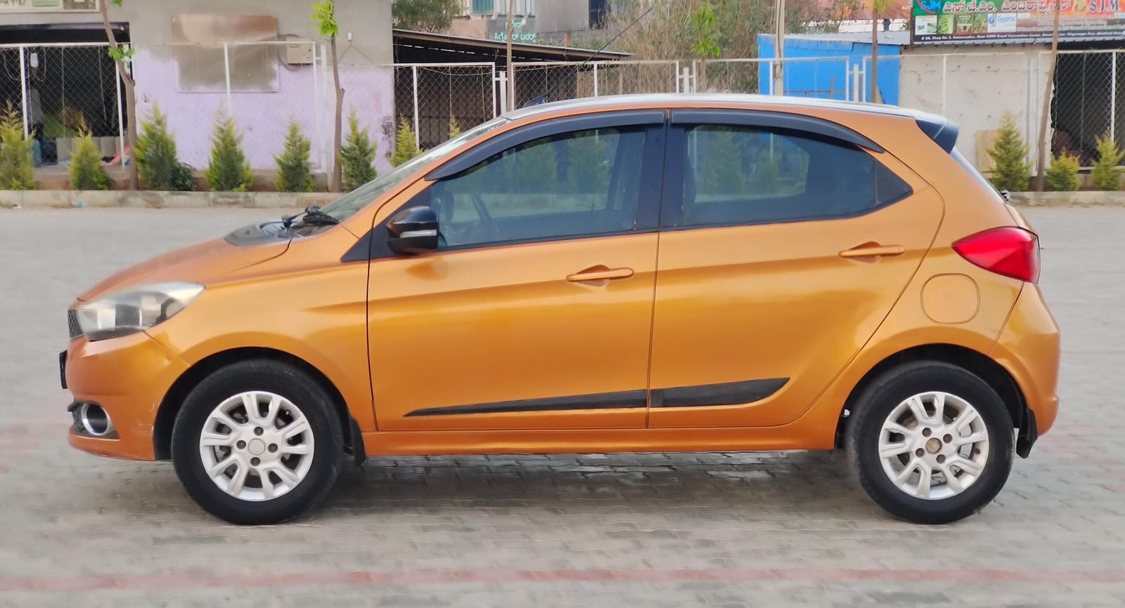 TATA MOTORS TIAGO XZ 1.2 RTN