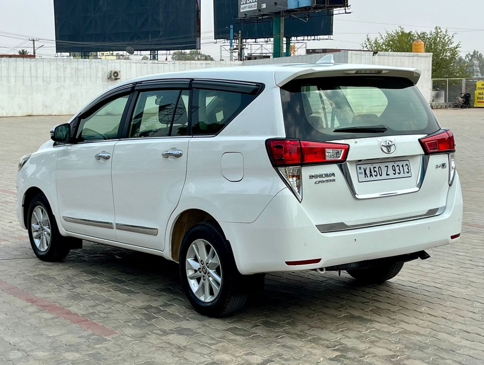 2019 Toyota Innova Crysta 2.4 V AT