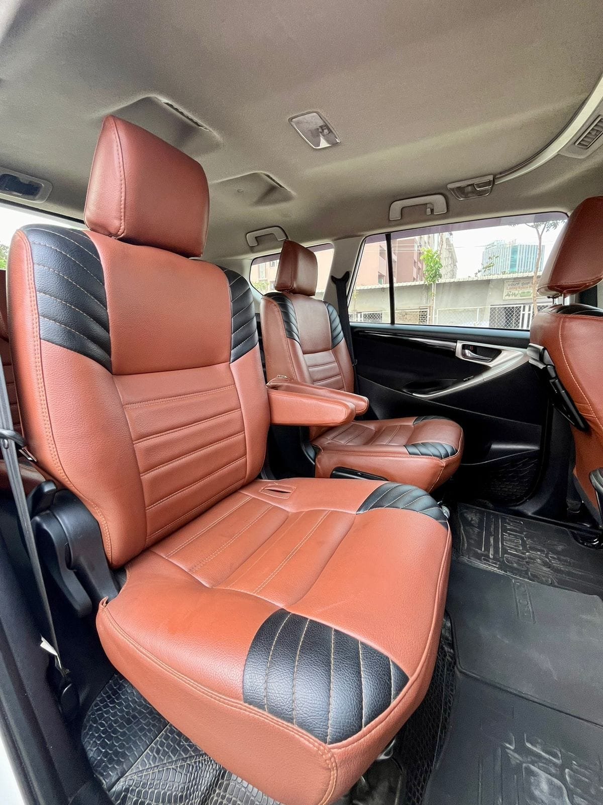 2019 Toyota Innova Crysta 2.4 V AT