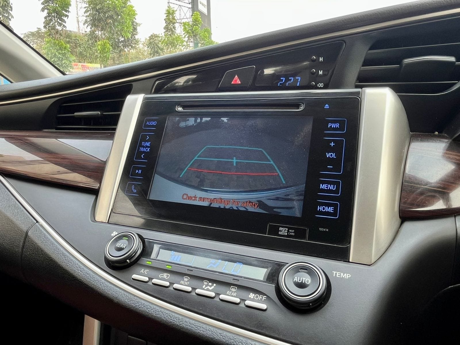 2019 Toyota Innova Crysta 2.4 V AT