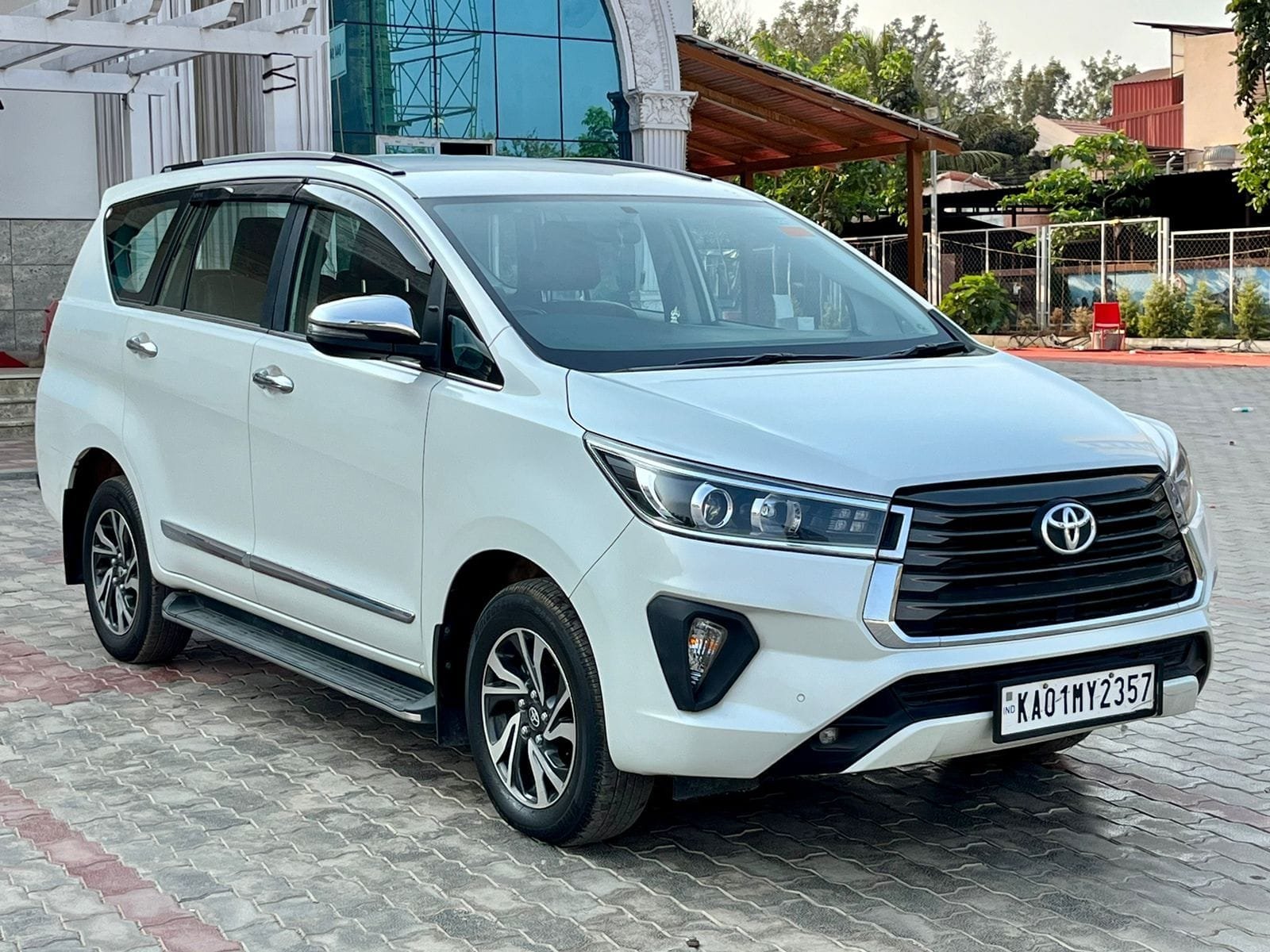 Toyota Innova Crysta 2.4V MT 2022