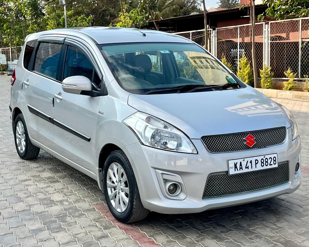 Maruti Suzuki Ertiga ZDI, 2013 – Silver