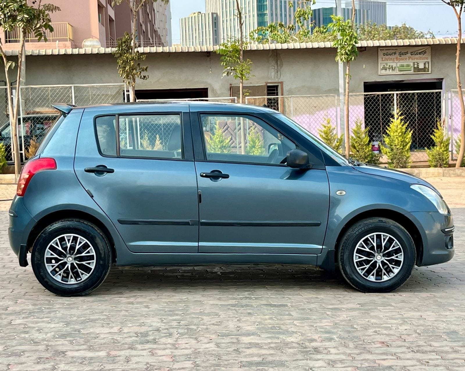 2009 Maruti Suzuki Swift VXI – Excellent Condition