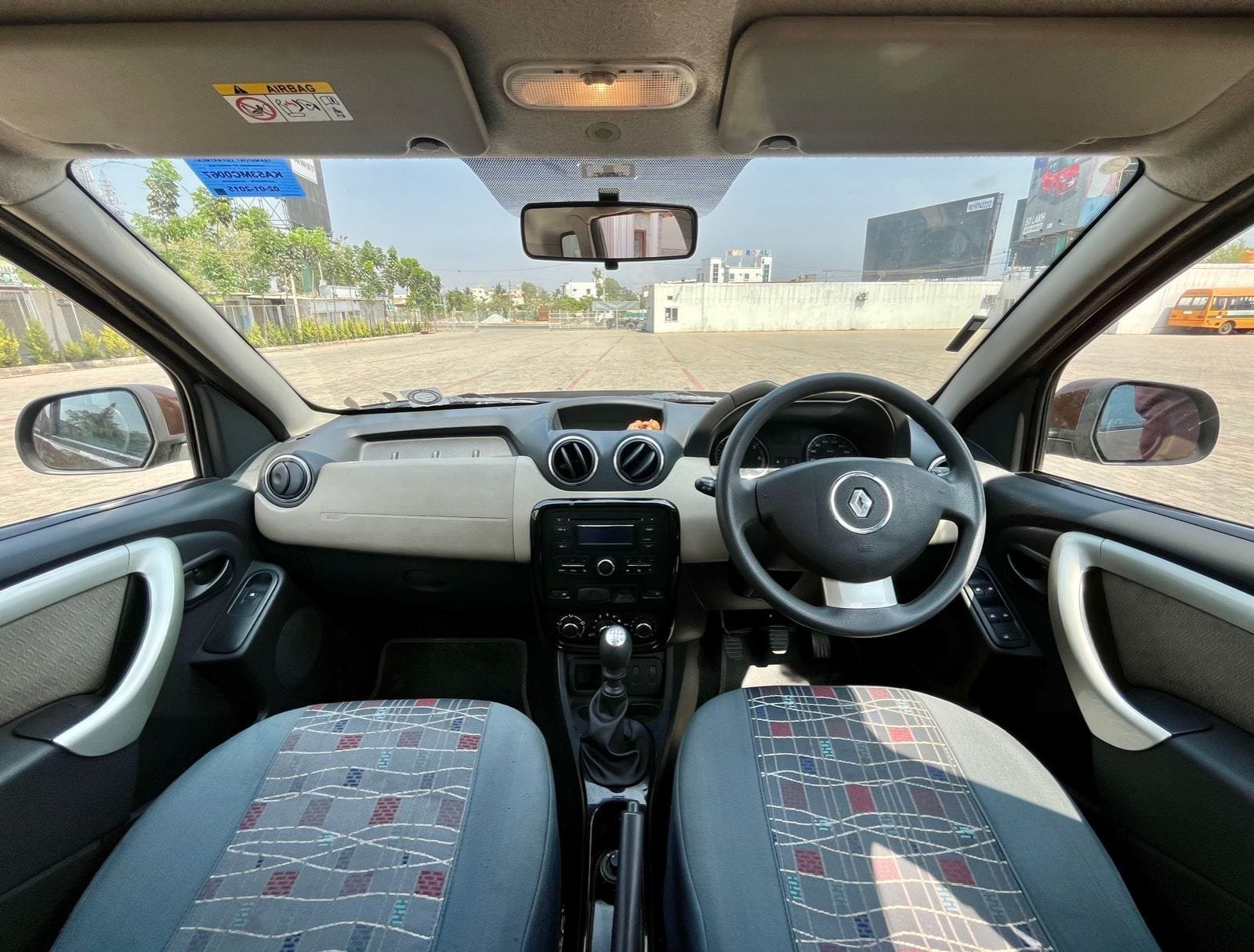 2015 Renault Duster RXL DCI (110PS)