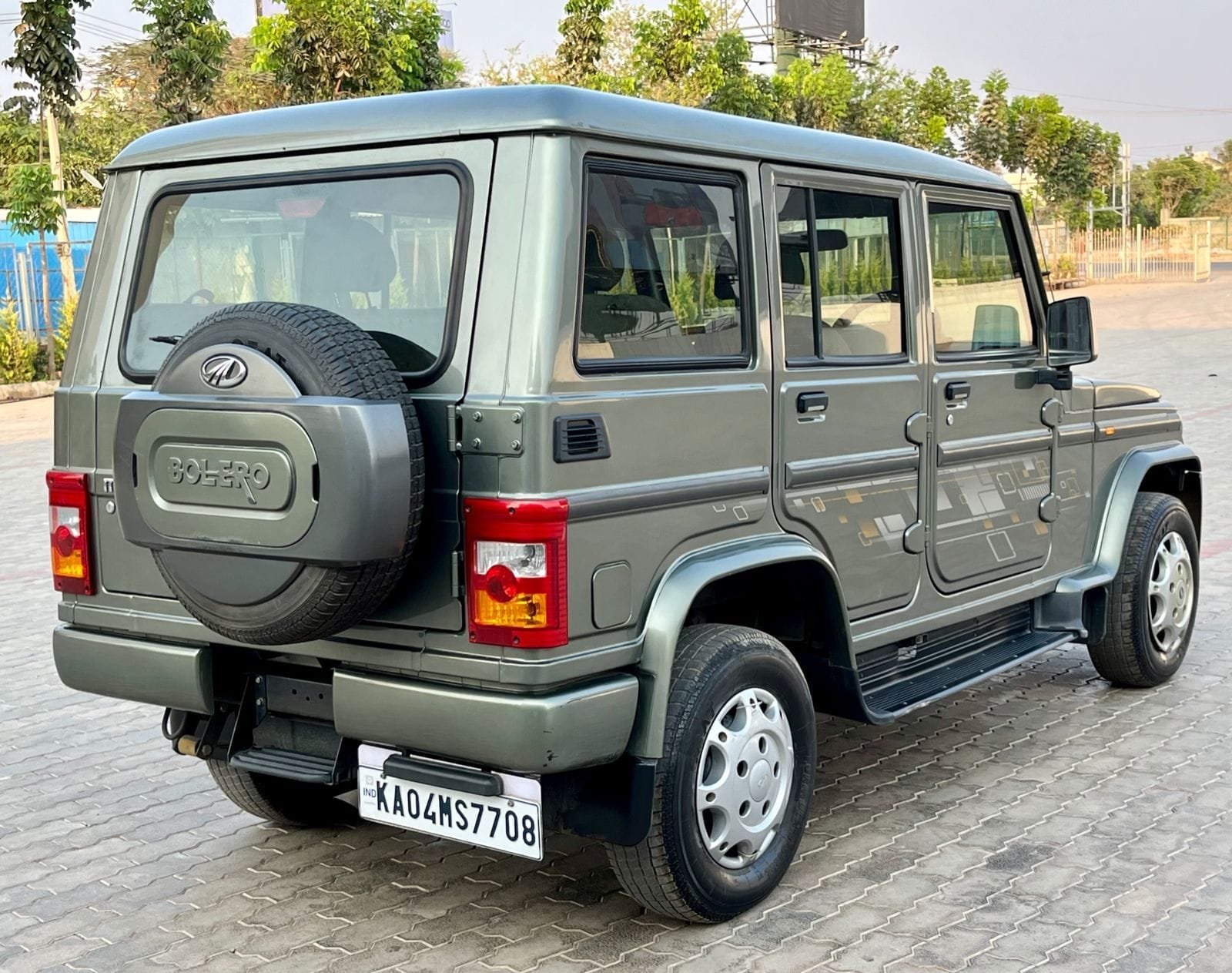 2017 Mahindra Bolero Power +ZLX