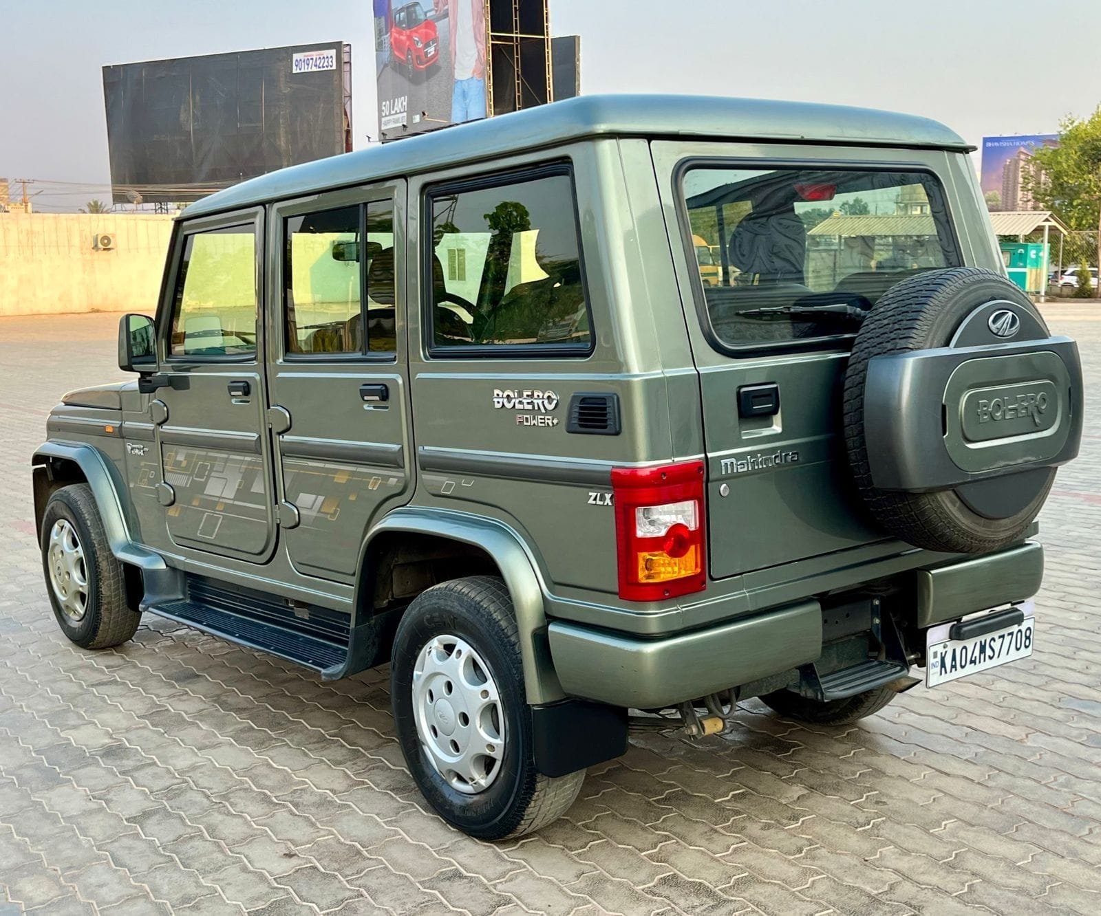 2017 Mahindra Bolero Power +ZLX