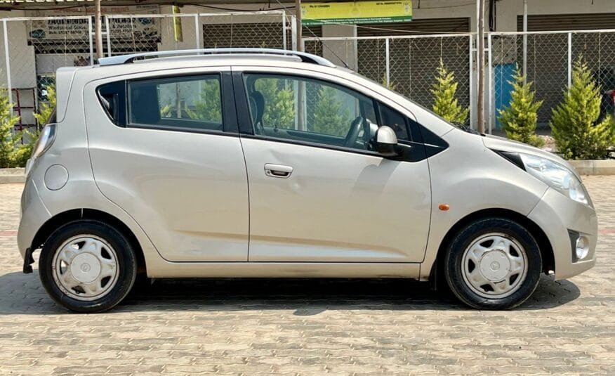 2010 Chevrolet Beat LT – Petrol Hatchback