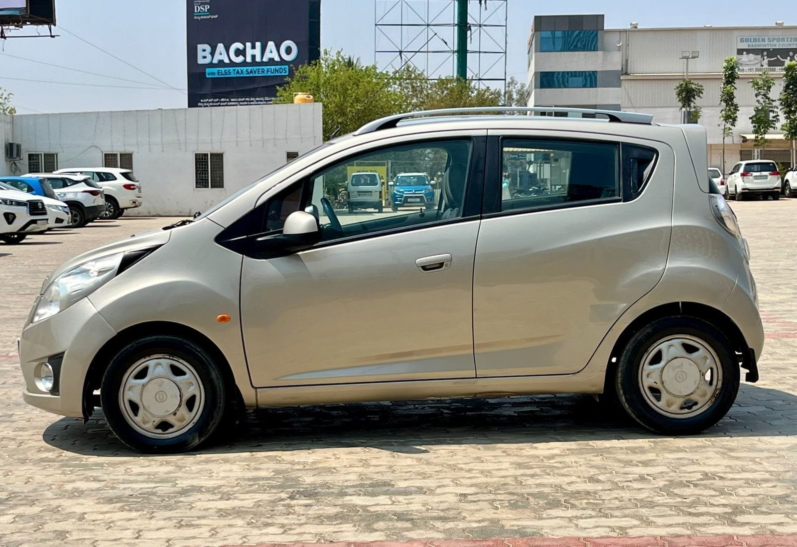 2010 Chevrolet Beat LT – Petrol Hatchback