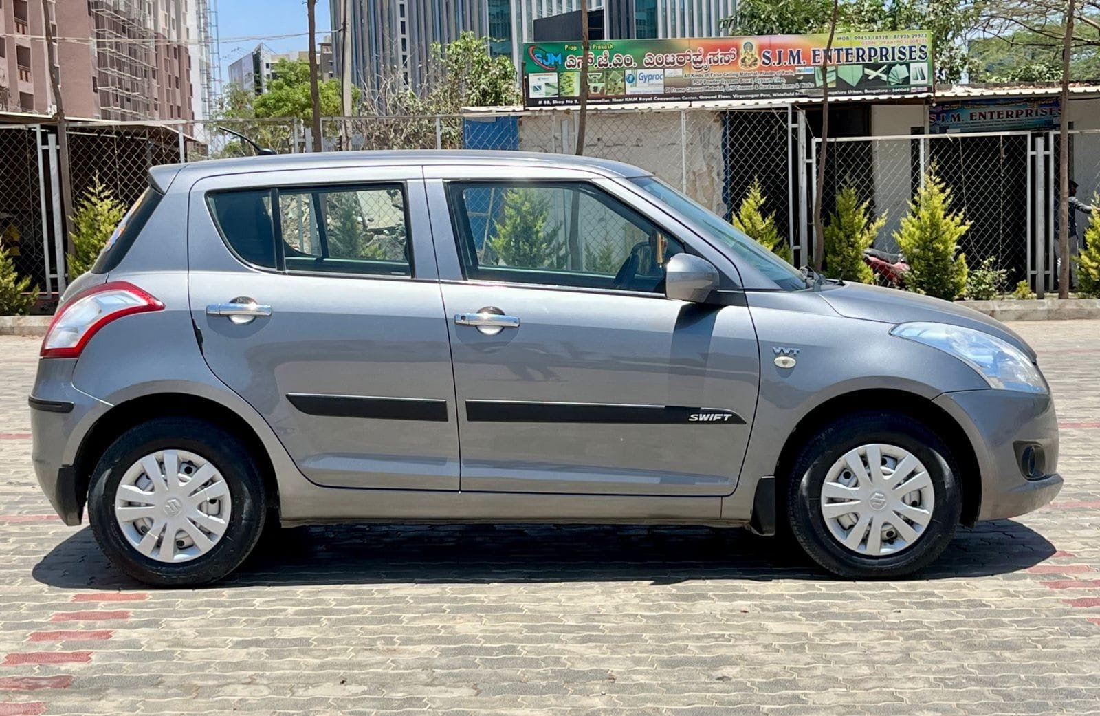 2013 Maruthi Suzuki Swift LXI