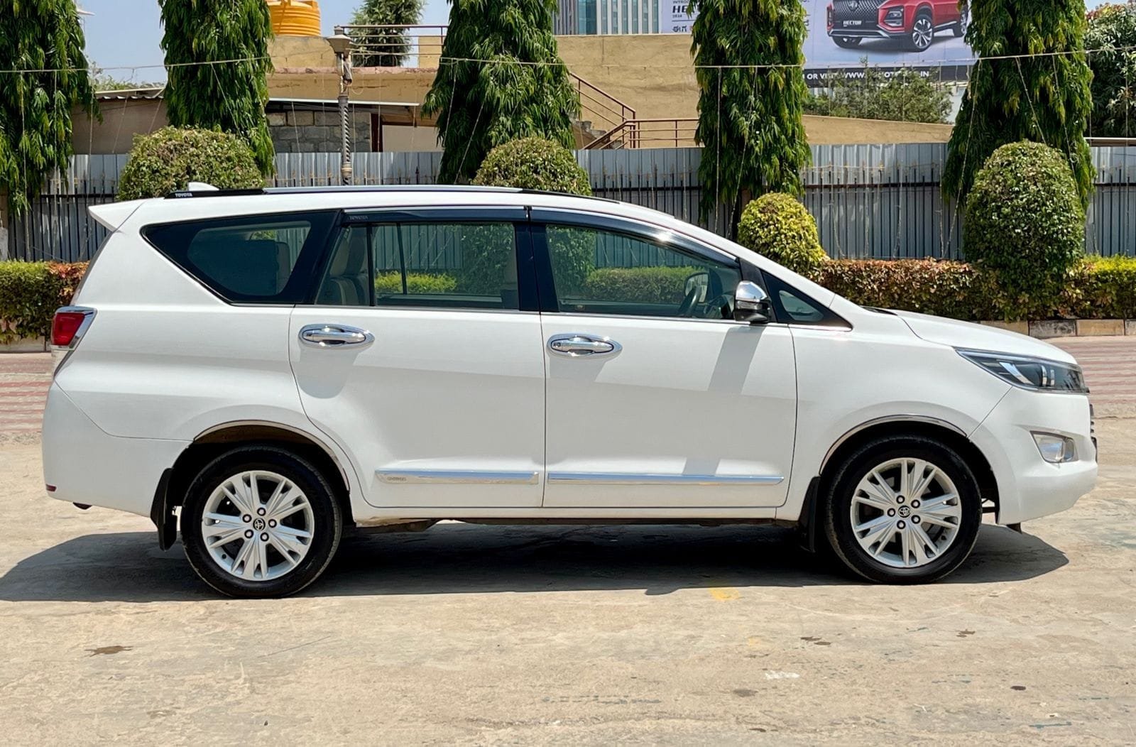 2019 Toyota Innova Crysta 2.8 Z AT