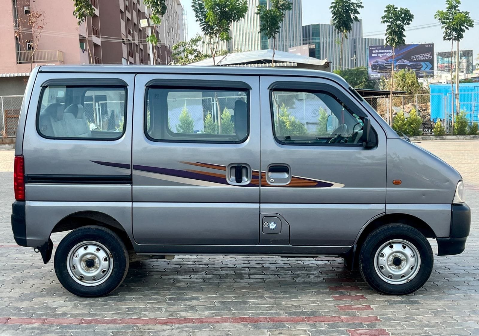 Maruti Suzuki EECO 5STR