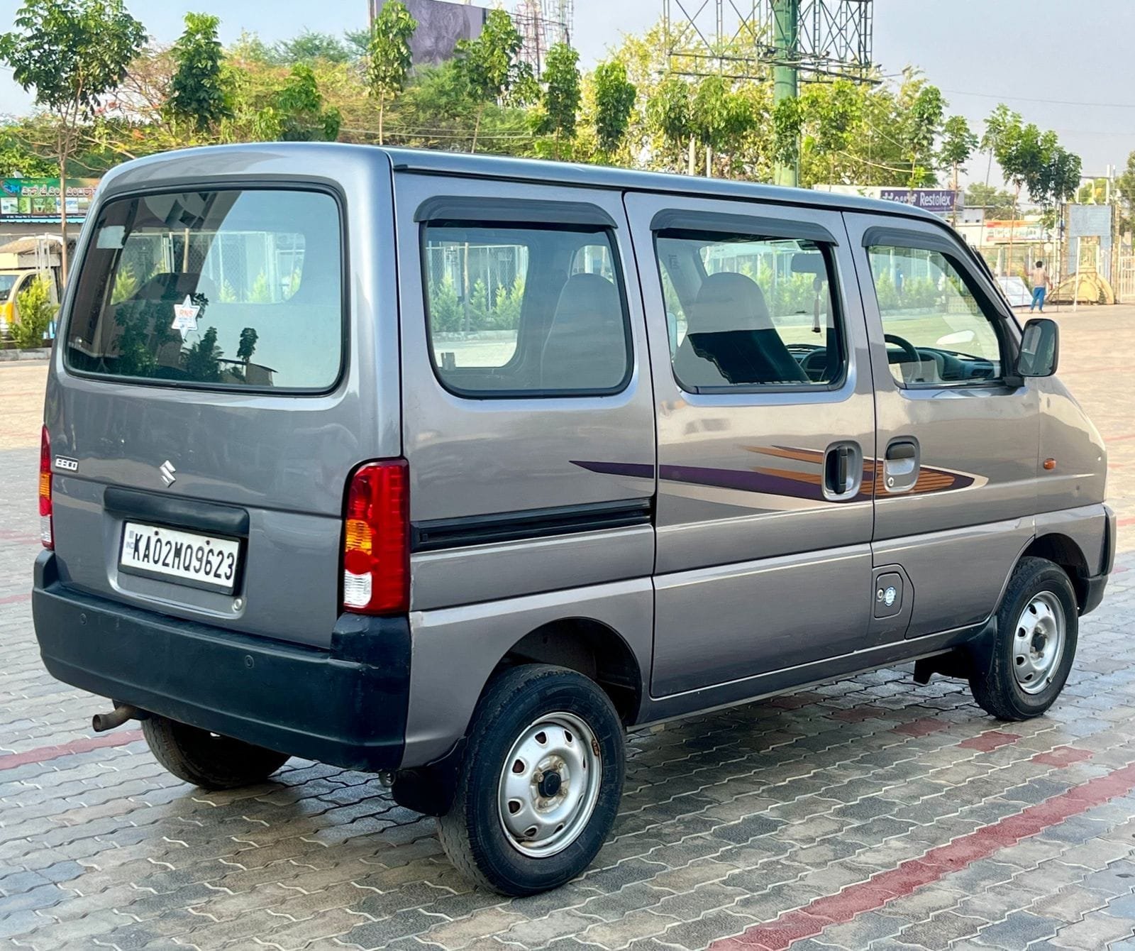 Maruti Suzuki EECO 5STR