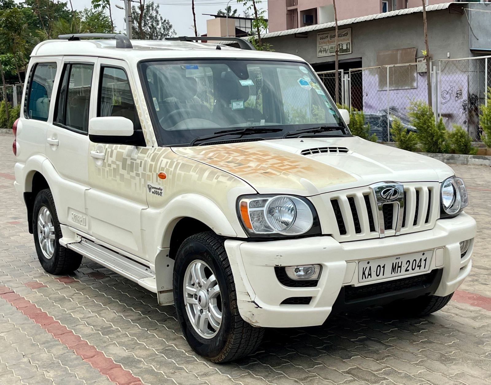 Mahindra Scorpio VLX 2011