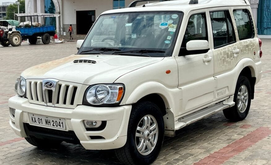 Mahindra Scorpio VLX 2011