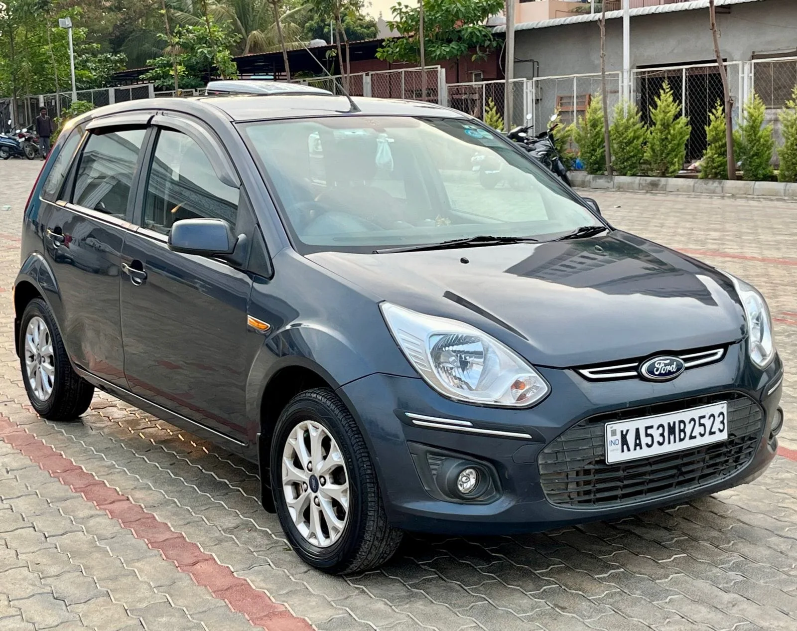 Ford Figo Titanium