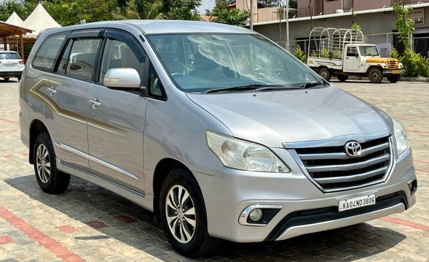 Toyota Innova 2.5 V