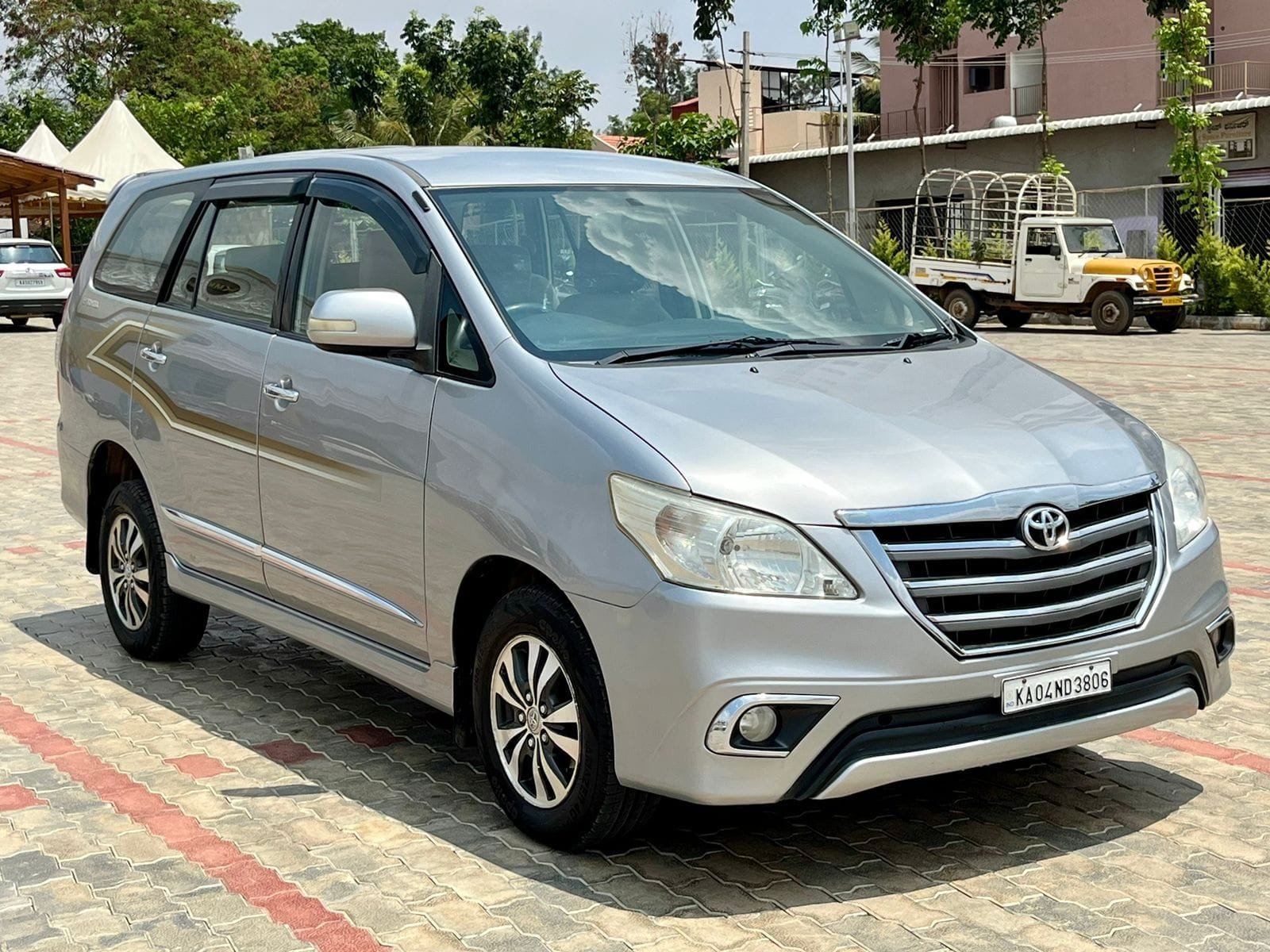 Toyota Innova 2.5 V
