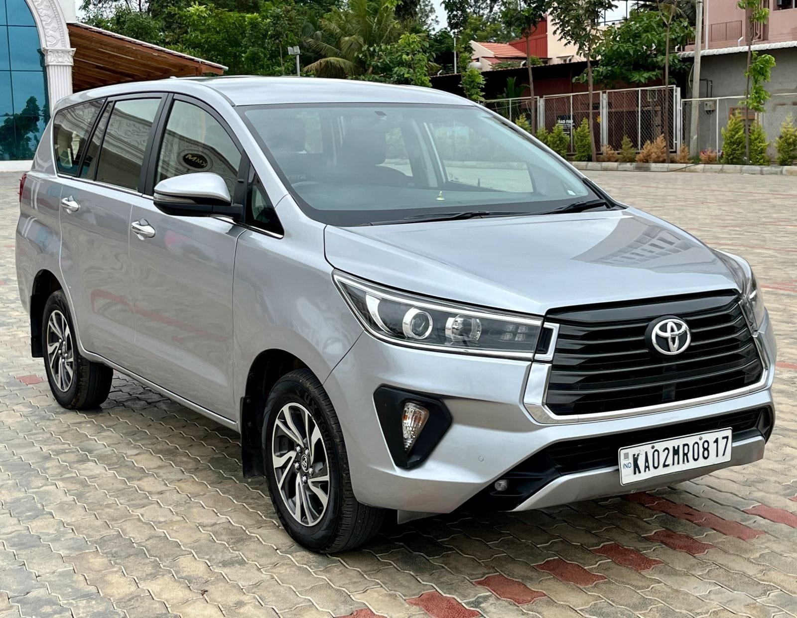 Innova Crysta