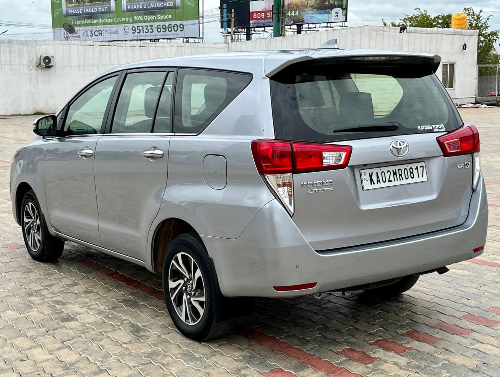 Innova Crysta