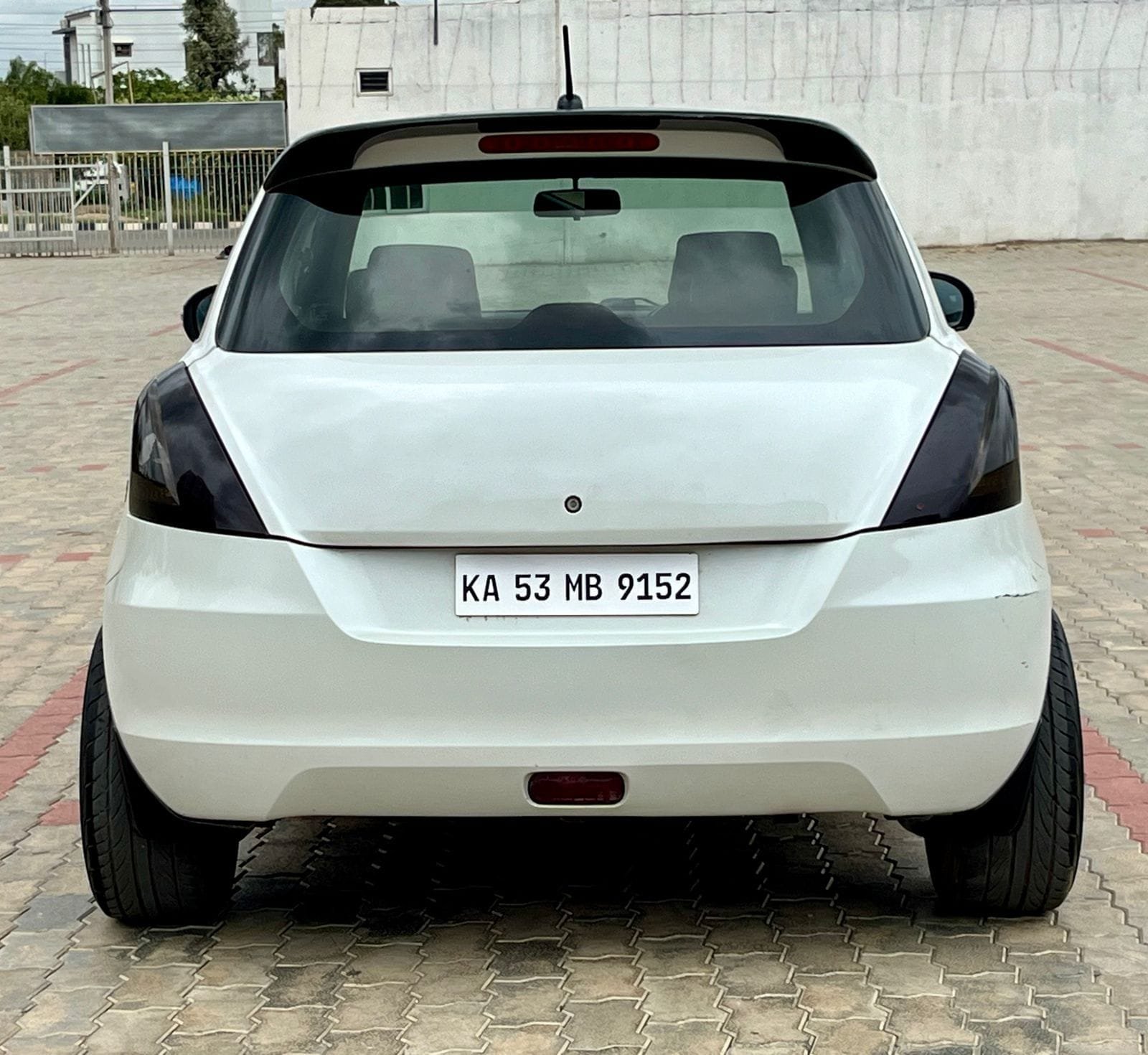 Maruti Suzuki Swift VDI 2014 with Top Features and Great Condition