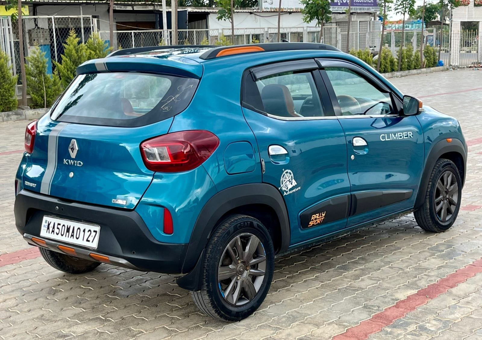 Best – Renault Kwid Climber (O) Automatic – 2019 Model