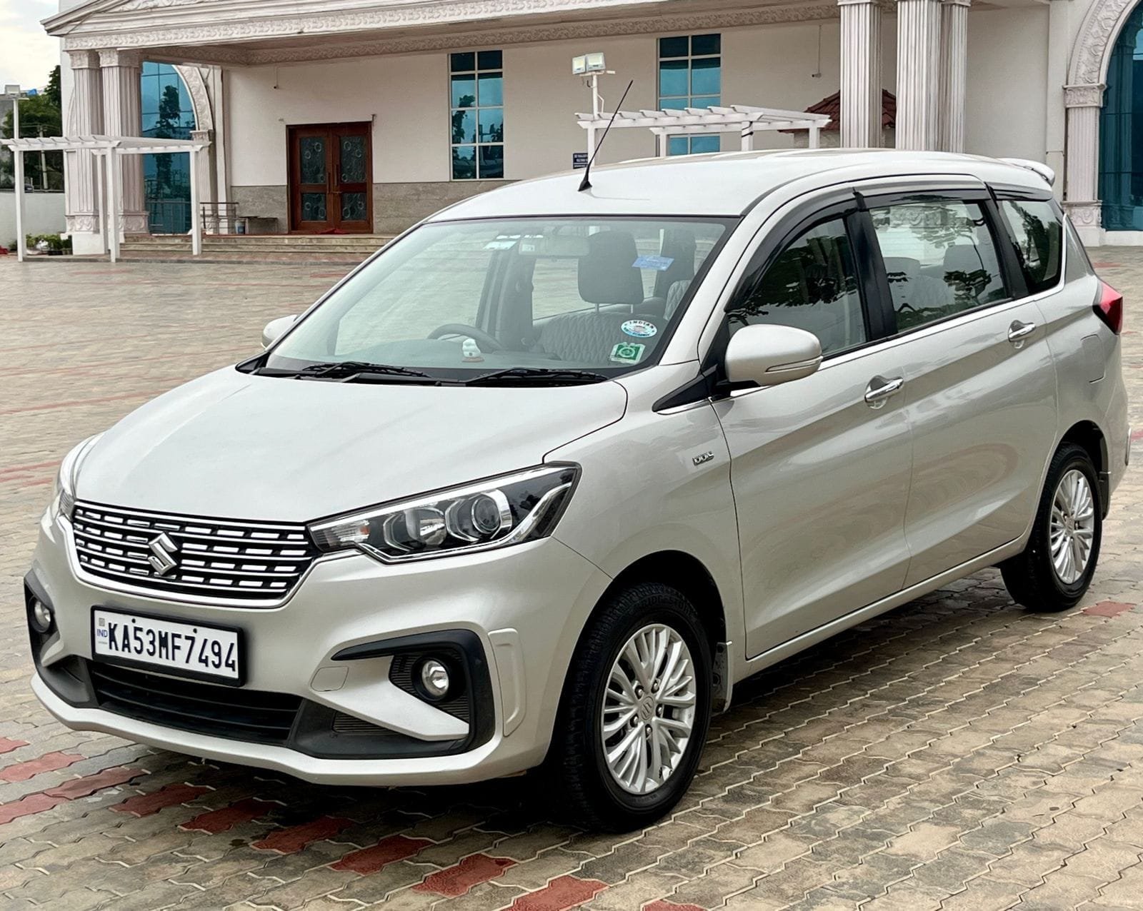 Maruti Suzuki Ertiga ZDI Smart Hybrid 2019 – Excellent Condition